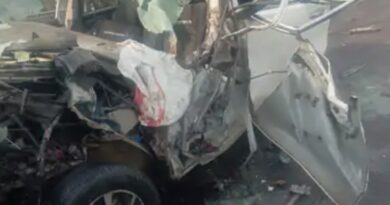 दर्दनाक सड़क हादसा: दुल्हन की विदाई मातम में बदली, डोली बीच रास्ते लौटी; दुल्हन के माता-पिता और चाची की मौत, 2 घायल