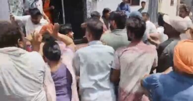 जालंधर में ट्रांसफार्मर लगाने को लेकर बवाल! पार्षदों के सामने युवक की चप्पलों से पिटाई, इलाके में तनाव!