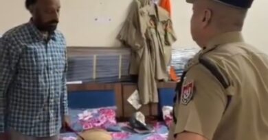 वाह Punjab Police: नाके से गायब SHO थाने में कथित तौर पर नशे की हालत में सोता मिला, पढ़ें और देखें
