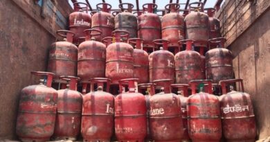 1 अगस्त से लागू हुए 5 बड़े बदलाव: सस्ता हुआ कॉमर्शियल गैस सिलेंडर, तत्काल टिकट से लेकर KYC और बैंकिंग नियमों में बड़ा बदलाव